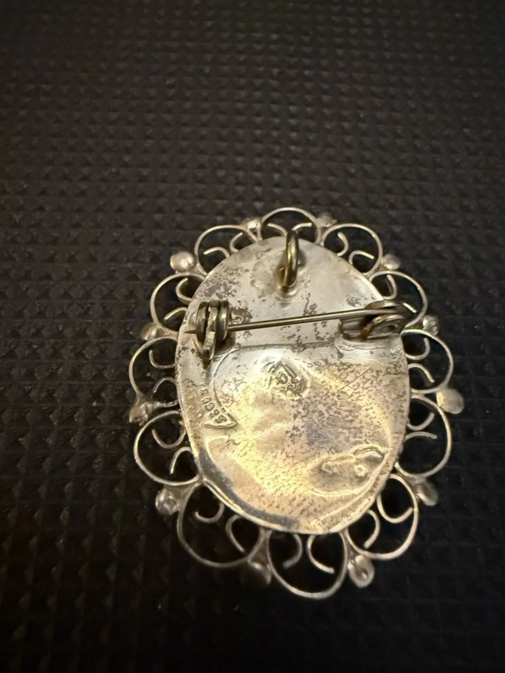 Vintage Black Glass‎ Floral Cameo Brooch with Filigree Frame